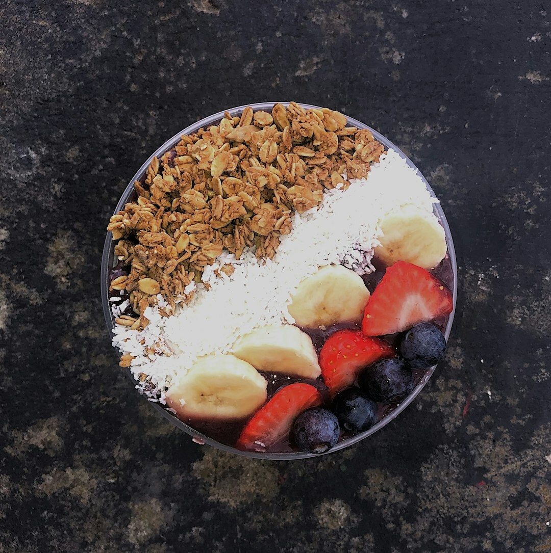 smoothie bowl with granola