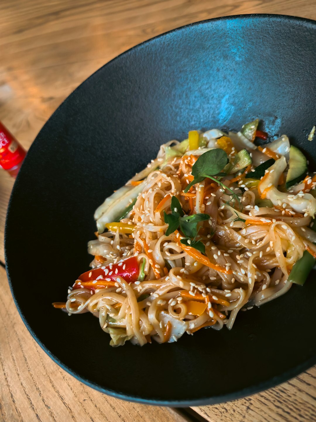 asian noodles with vegetables